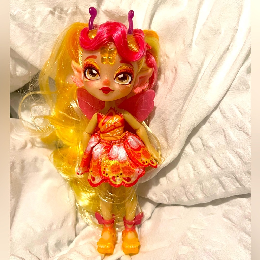 Magic Mixies Pixlings Flitta the Butterfly Pixling 6.5 inch Doll